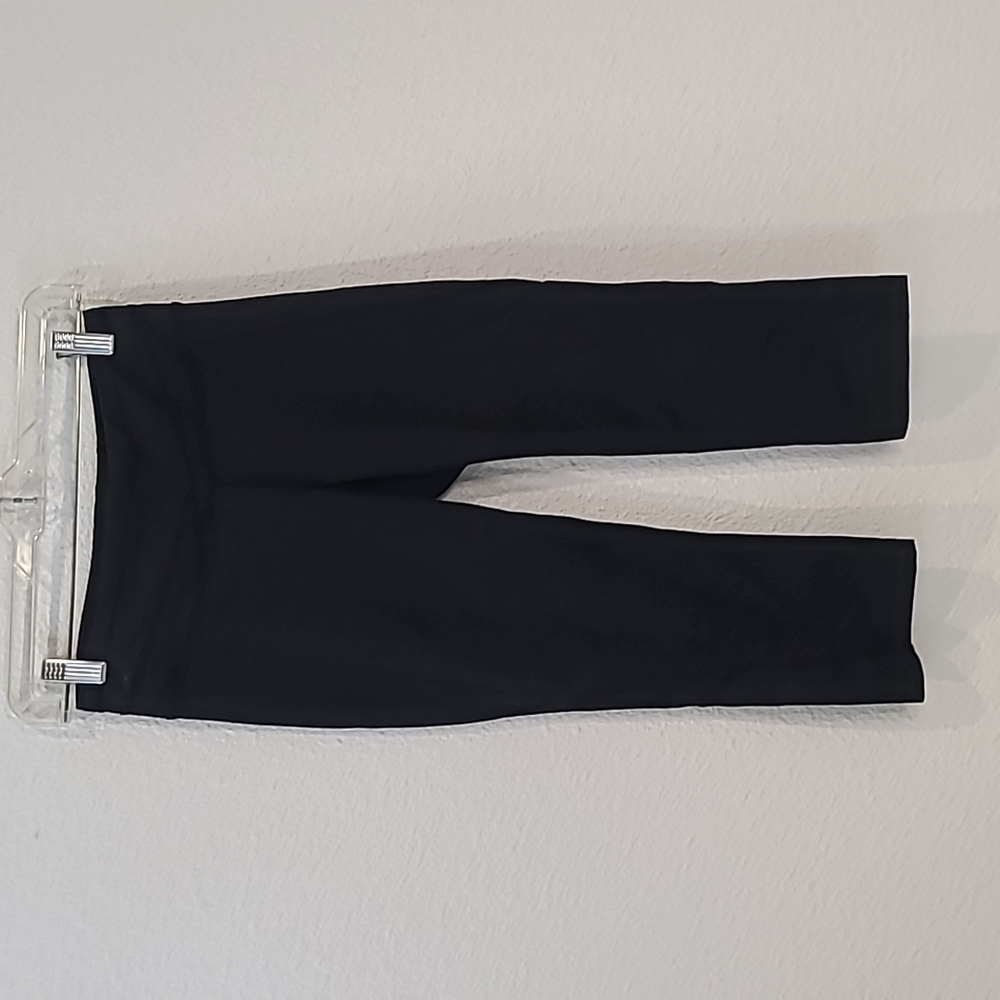 Lucy Hatha collection capri yoga leggings small gray